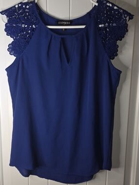 Express Royal Blue Crochet-Sleeve Keyhole Top XS NWOT ❤️